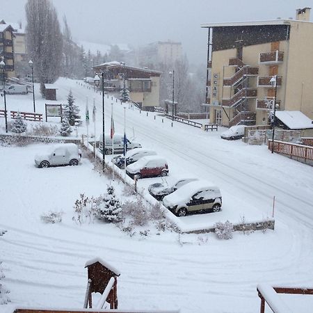Hotel Les Flocons Le Sauze Exterior foto